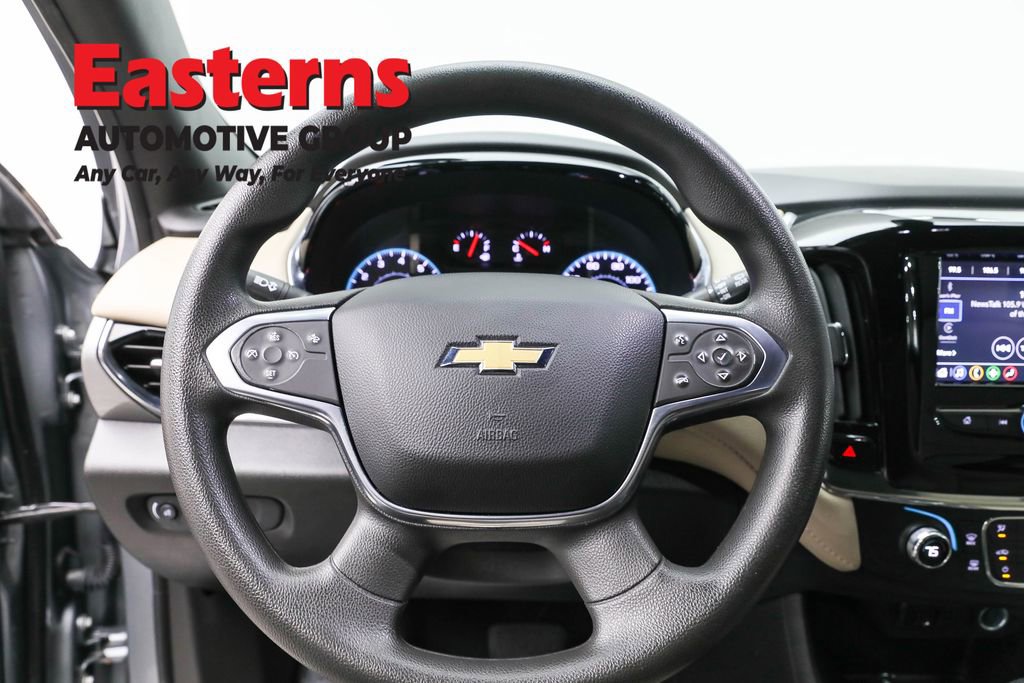 Used 2023 Chevrolet Traverse LS w/ Safety Package image 10