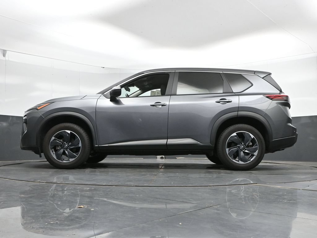 Used 2024 Nissan Rogue SV FWD image 45