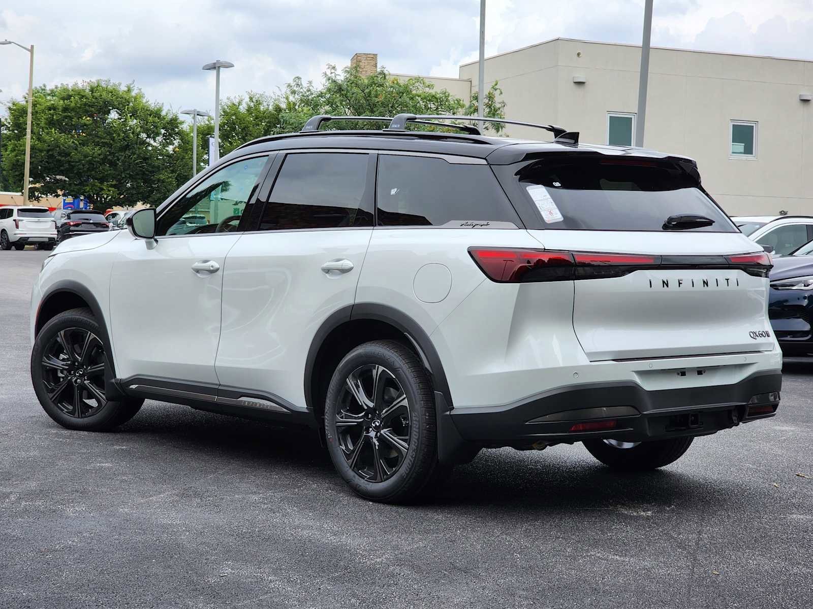 New 2026 INFINITI QX60 Autograph w/ Dark Cargo Package image 2