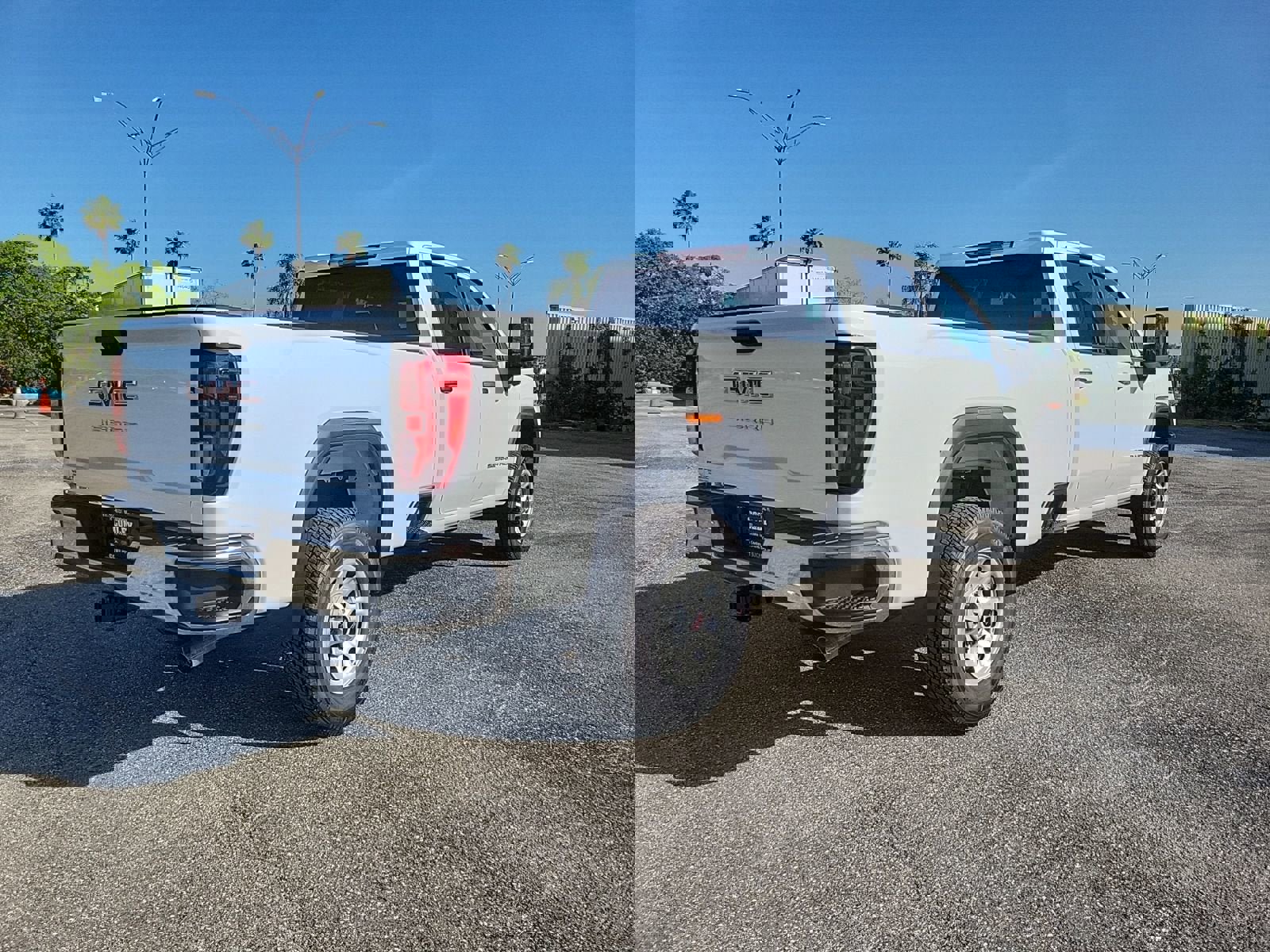 New 2026 GMC Sierra 2500 Pro image 5