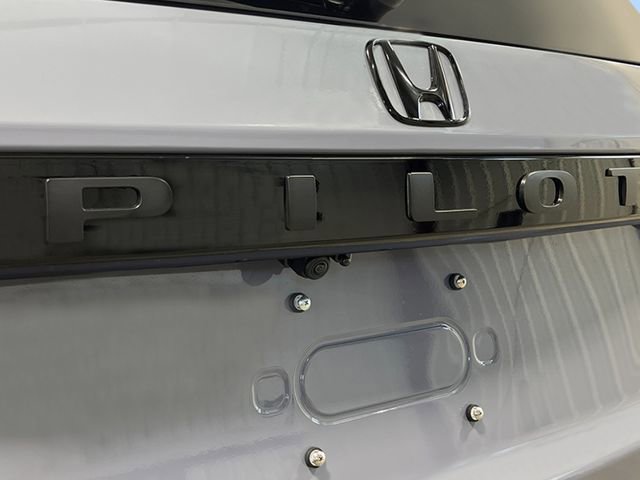 New 2026 Honda Pilot Touring image 9