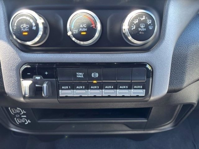 Used 2024 RAM 3500 SLT w/ Quick Order Package 2YG SLT AWD/4WD image 26