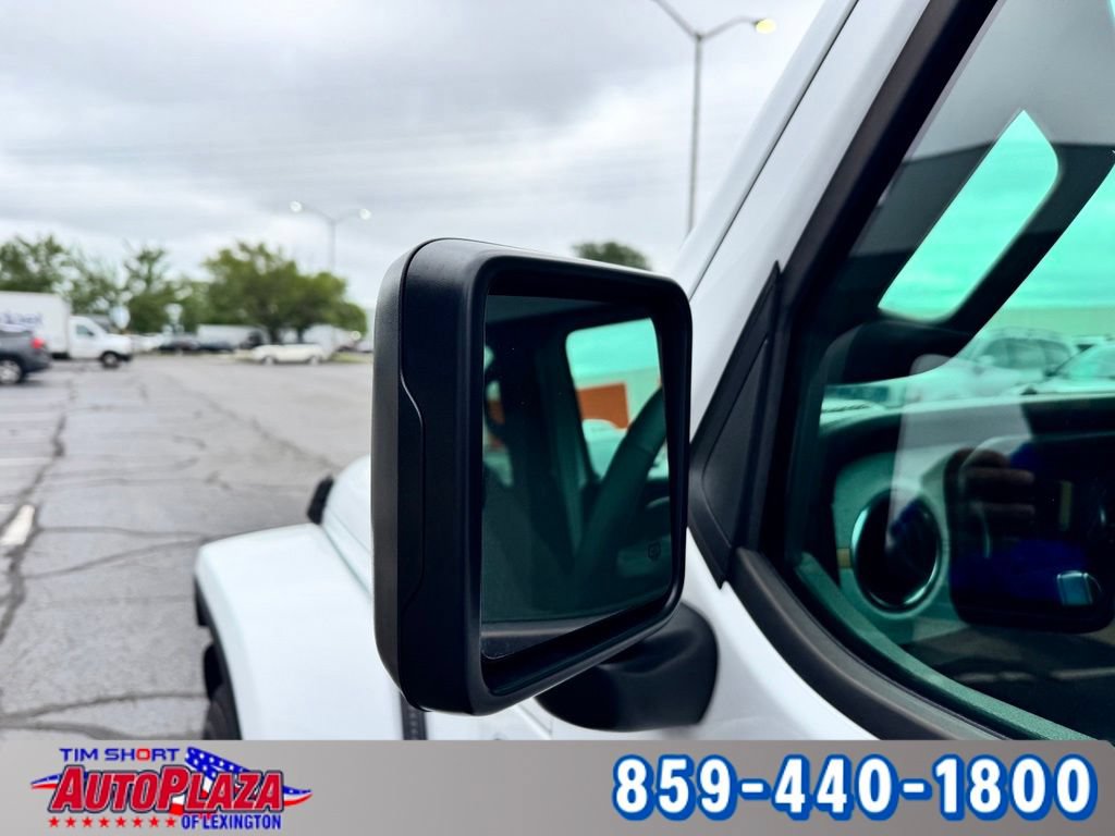 Used 2026 Jeep Wrangler Unlimited Sahara AWD/4WD image 18