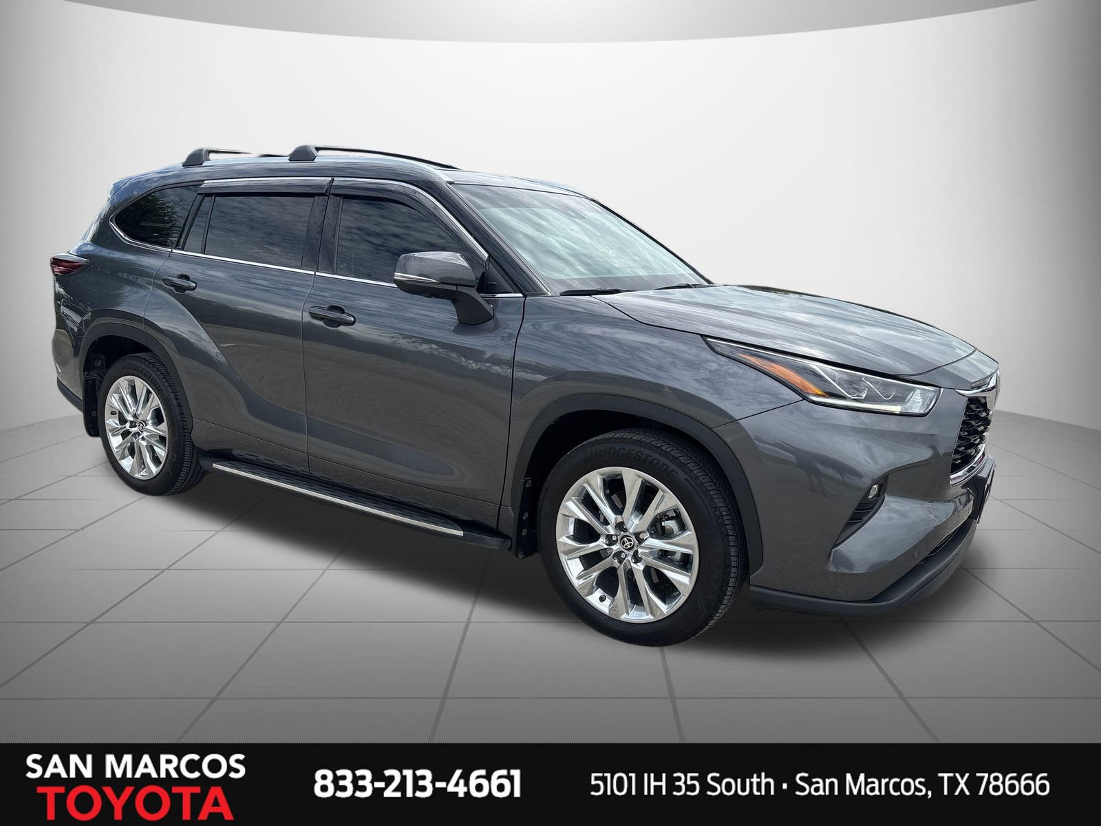 Used 2025 Toyota Highlander Limited FWD image 7