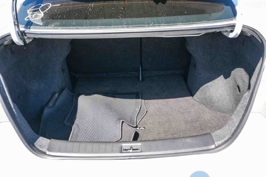 Used 2018 Nissan Sentra SR w/ SR Midnight Edition Package FWD image 25