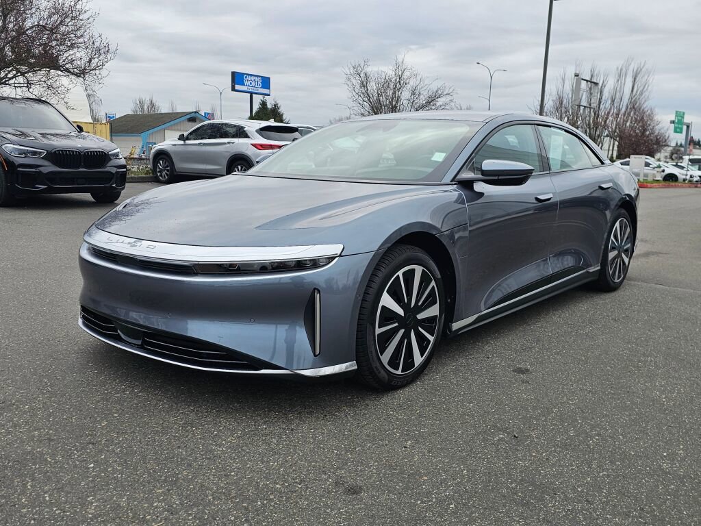 Used 2024 Lucid Air Touring image 3