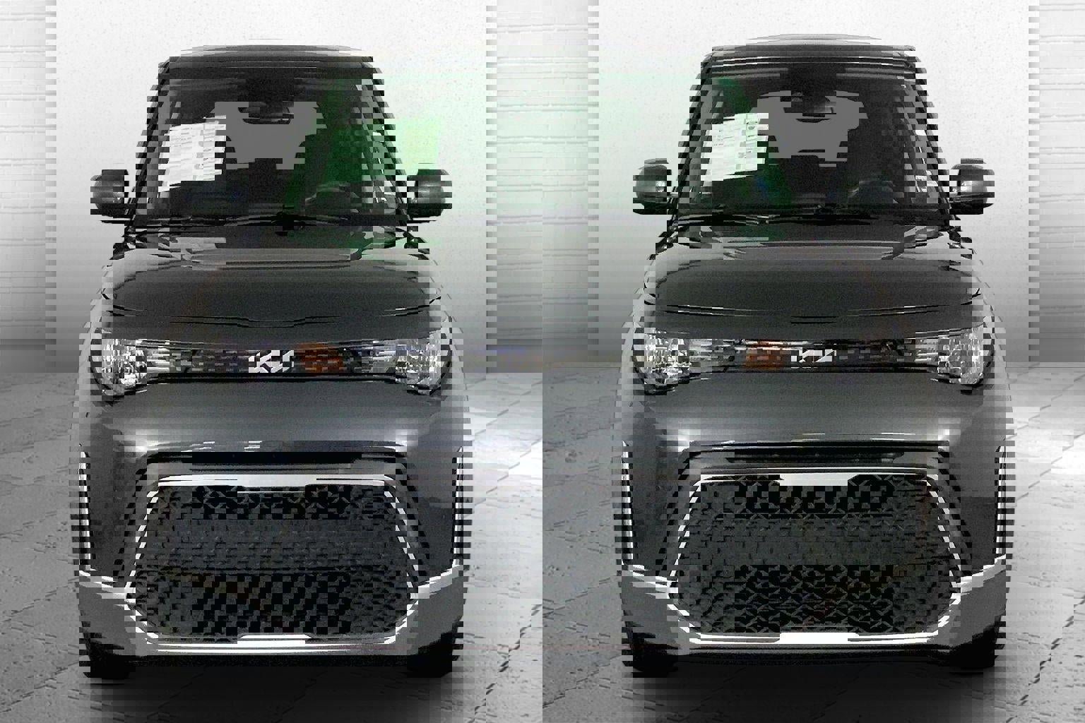 Certified 2023 Kia Soul S FWD image 2