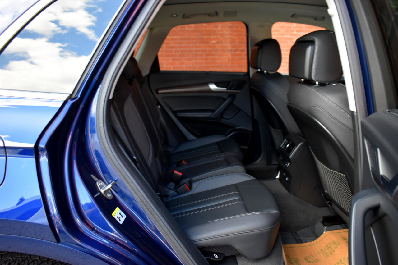 Used 2021 Audi Q5 Prestige w/ Prestige Package image 17