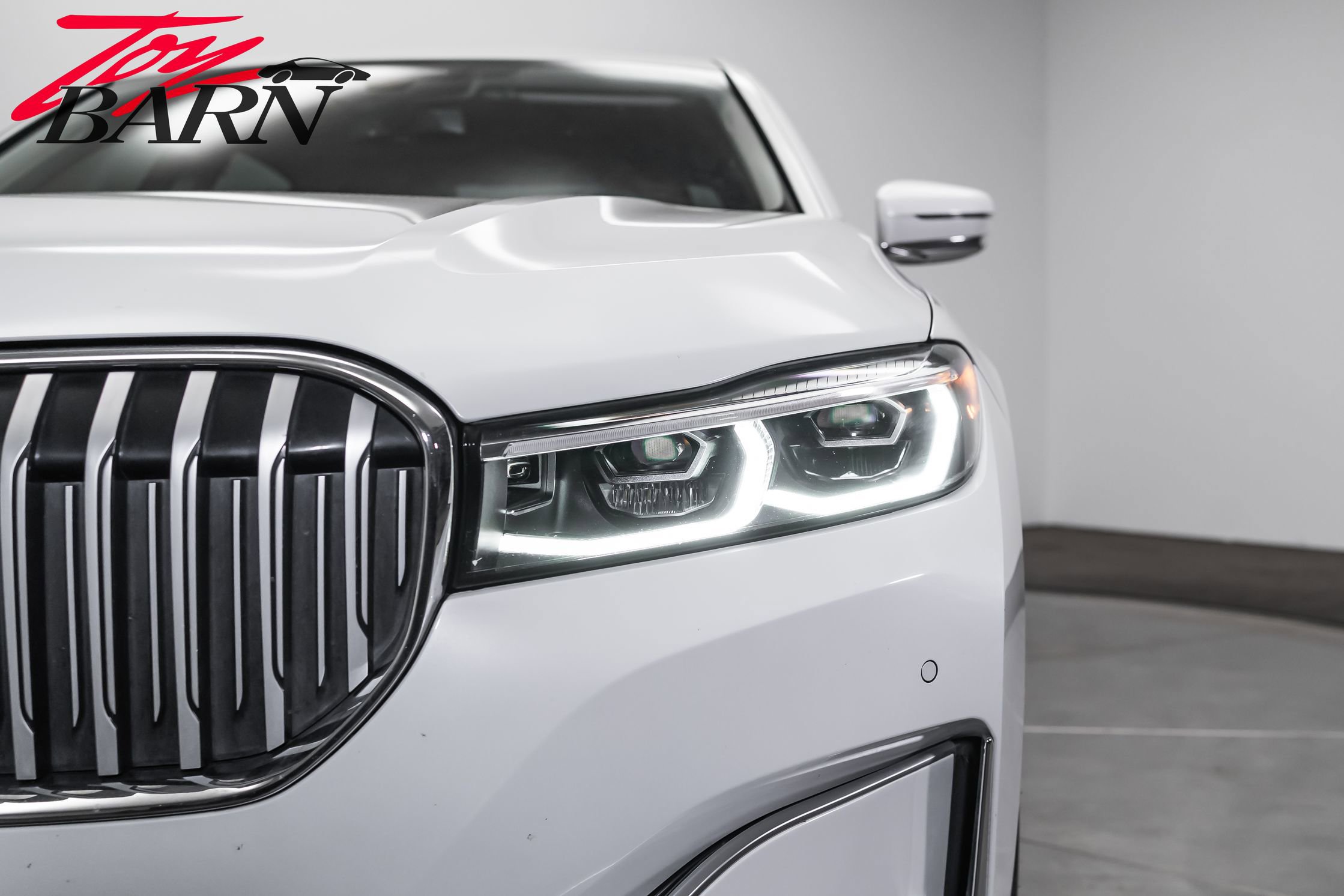 Used 2022 BMW 750i xDrive AWD/4WD image 10