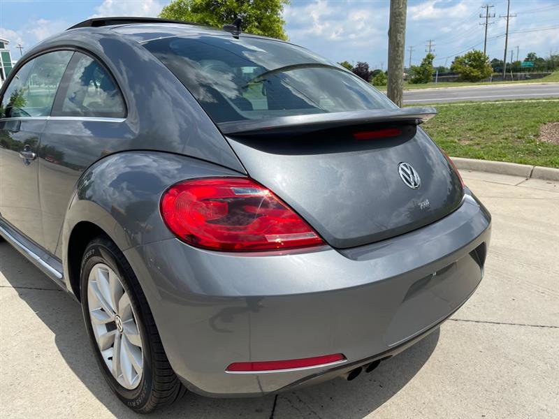 Used 2013 Volkswagen Beetle TDI FWD image 26