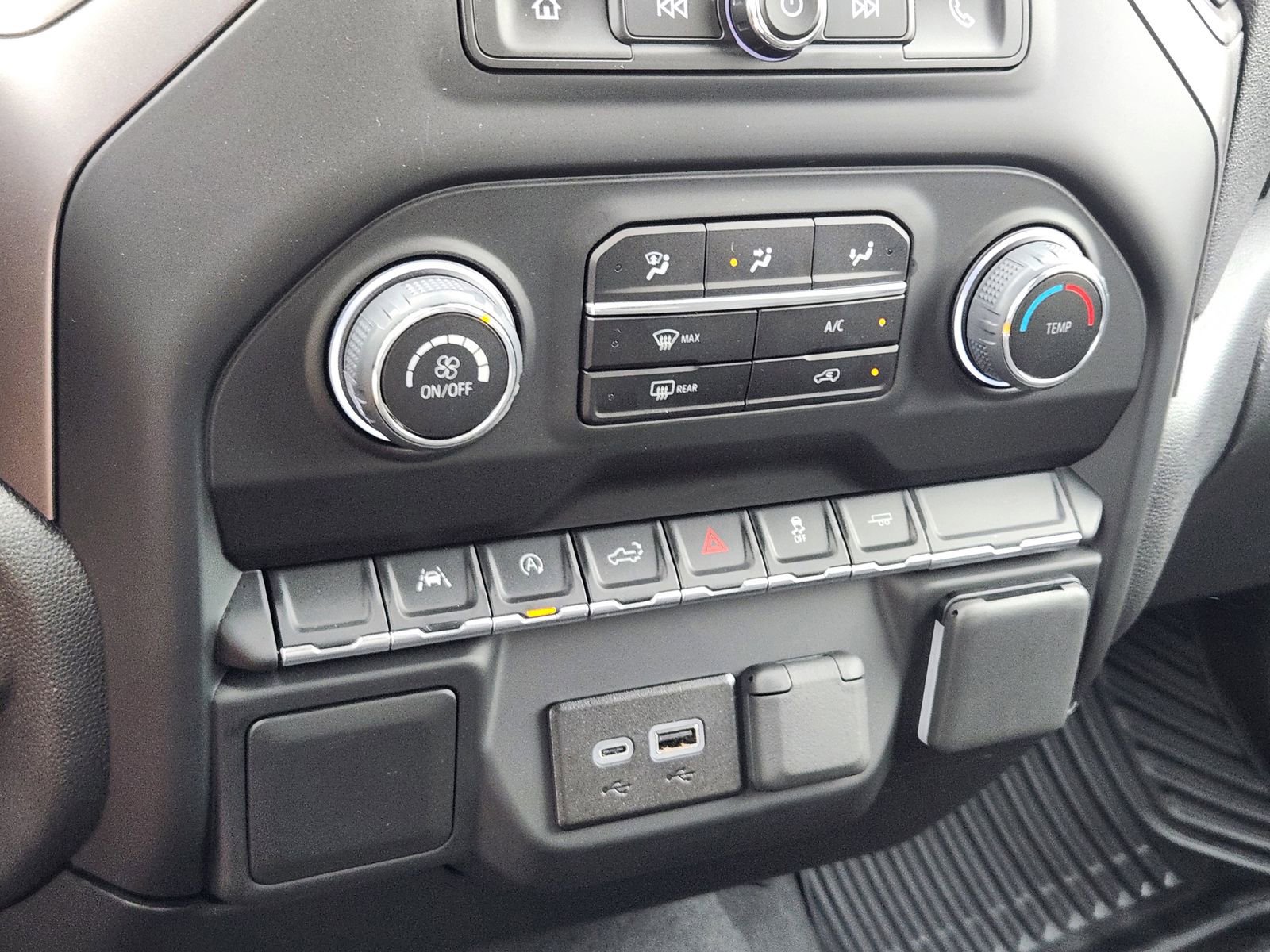 Used 2025 Chevrolet Silverado 1500 Custom RWD image 20