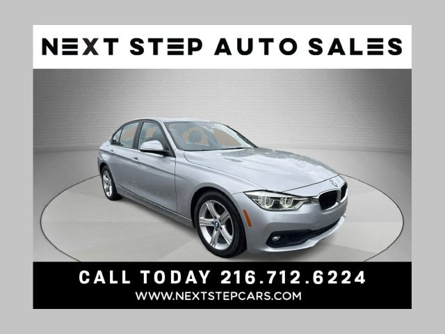 Used 2018 BMW 320i xDrive Sedan AWD/4WD image 1