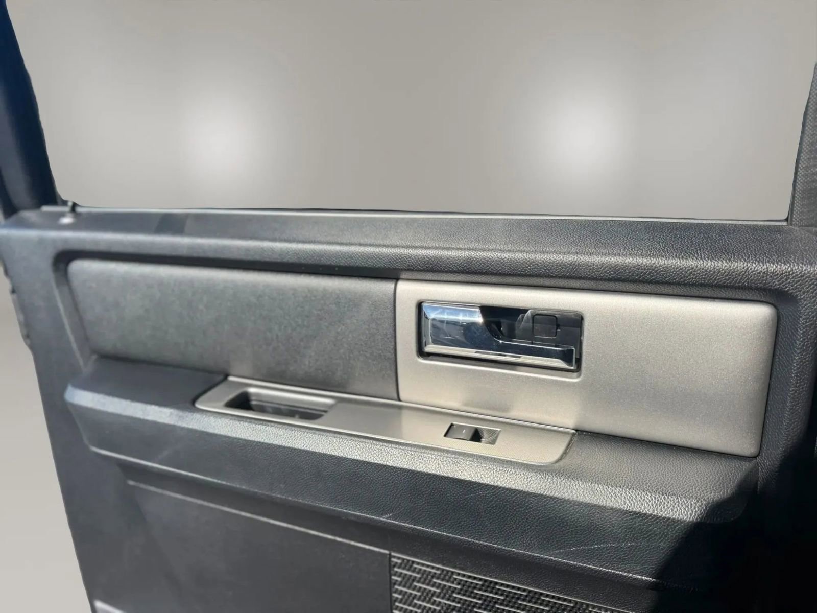 Used 2017 Ford Expedition EL XLT w/ Equipment Group 202A AWD/4WD image 28