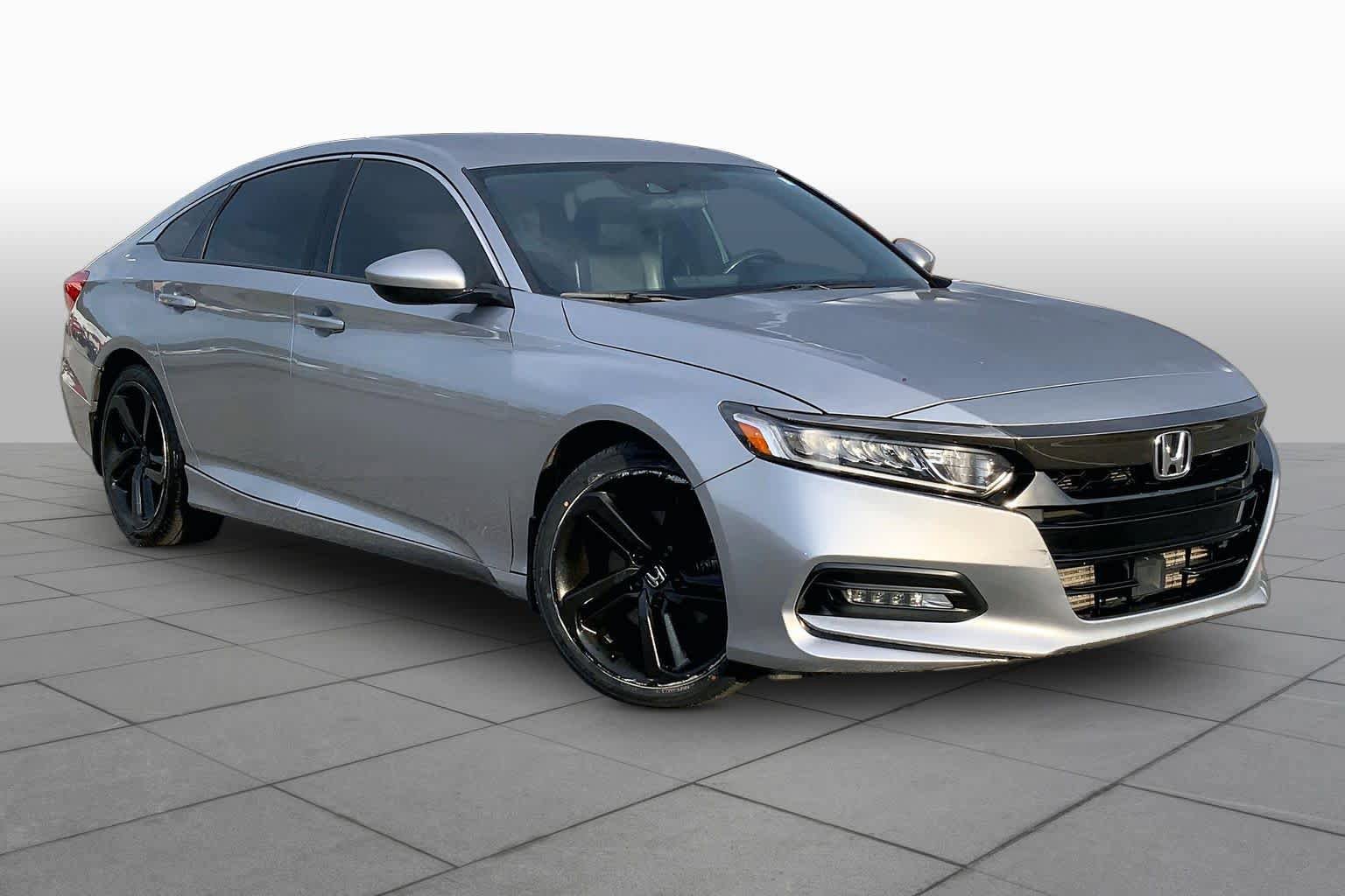 Used 2018 Honda Accord Sport image 3