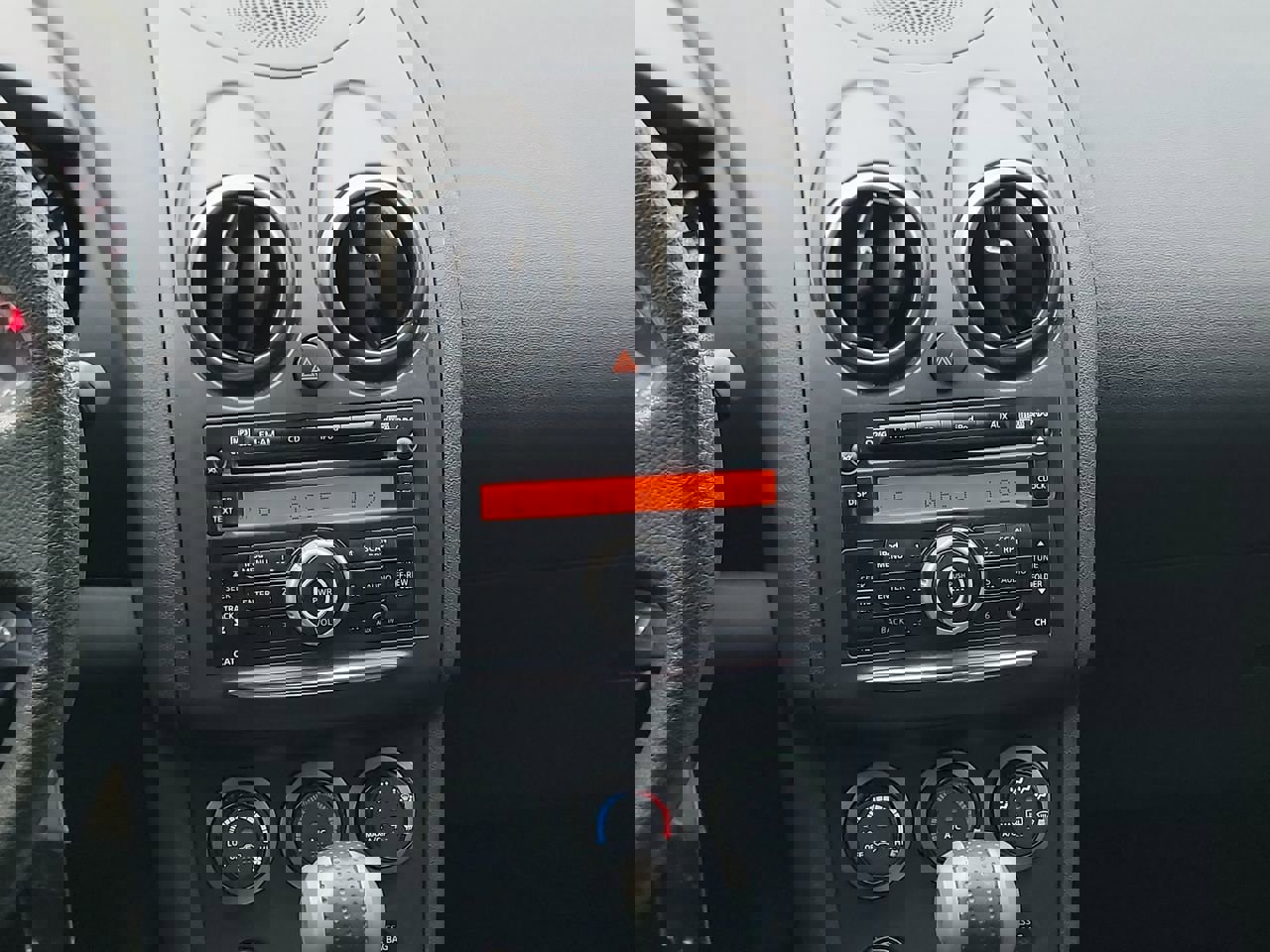 Used 2015 Nissan Rogue S image 16