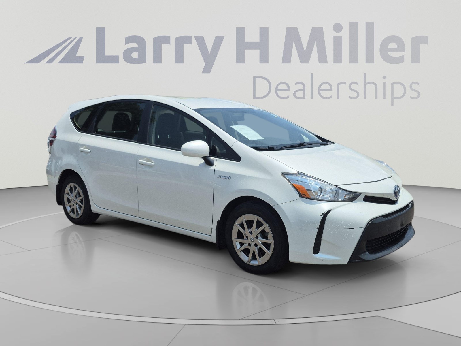 Used 2016 Toyota Prius V Two FWD image 7