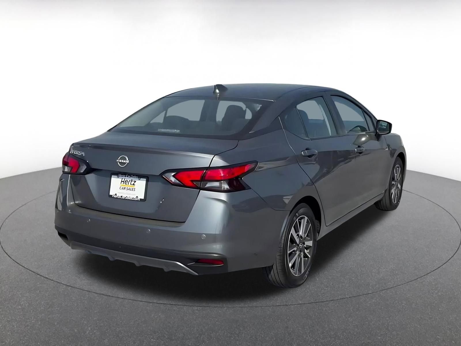 Used 2025 Nissan Versa SV image 14