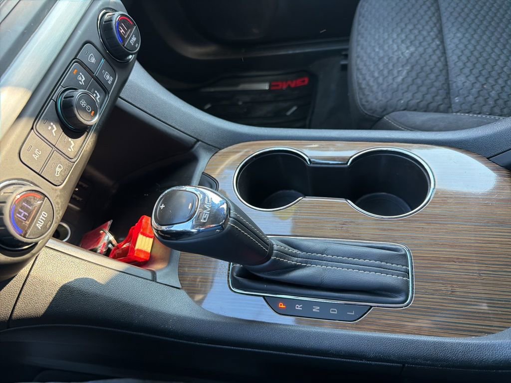 Used 2018 GMC Acadia SLE image 34