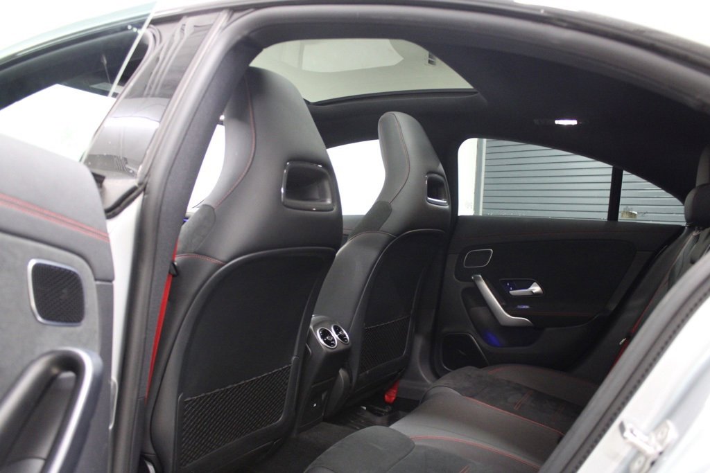 Used 2025 Mercedes-Benz CLA 35 AMG 4MATIC image 32