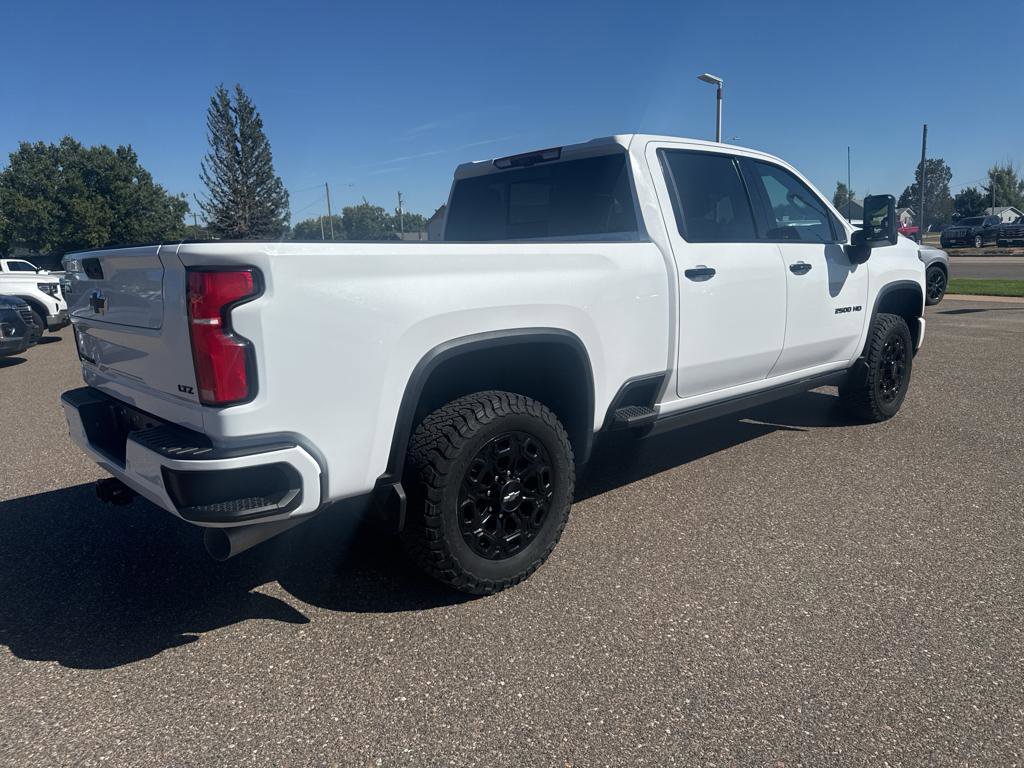 Used 2024 Chevrolet Silverado 2500 LTZ w/ LTZ Plus Package image 6