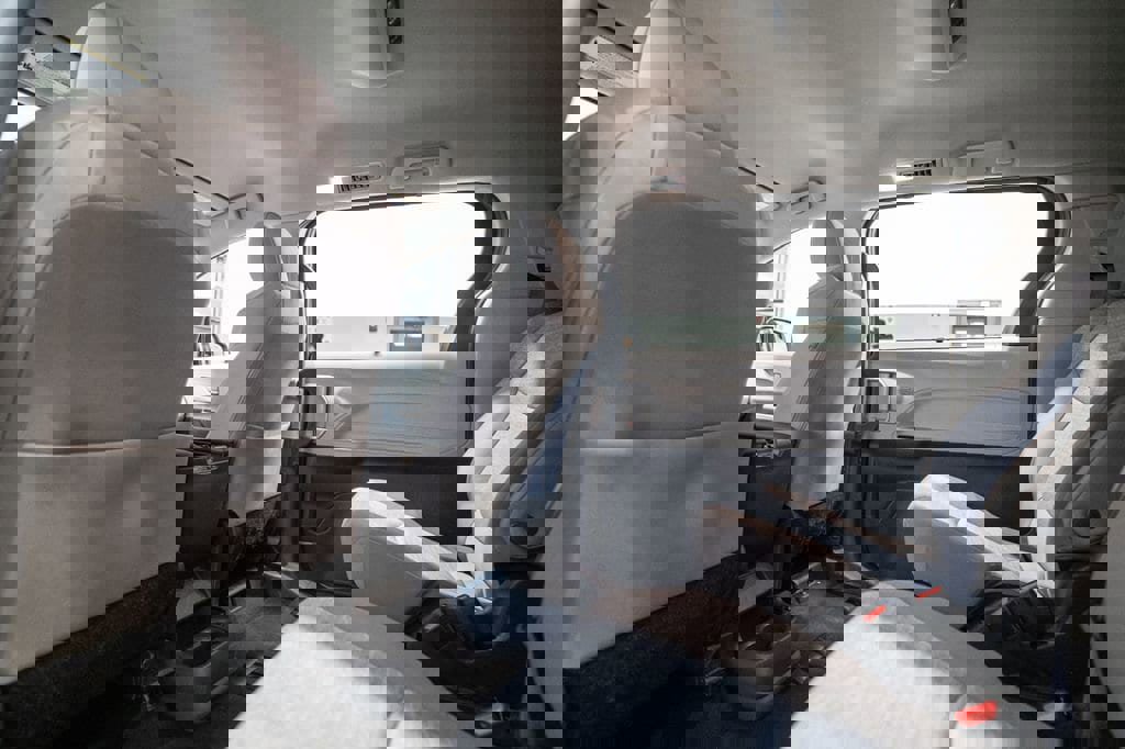 Used 2024 Toyota Sienna LE image 30