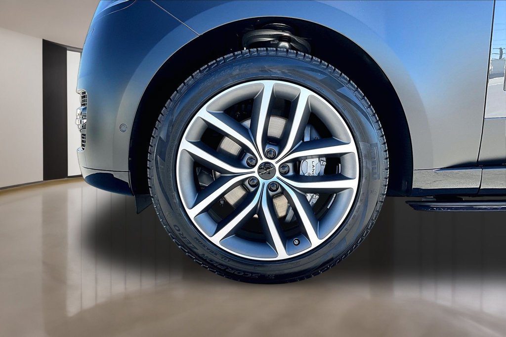 New 2026 Land Rover Range Rover SE AWD/4WD image 13
