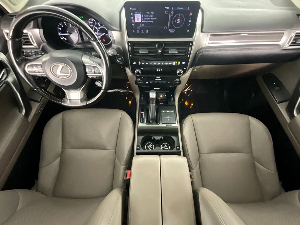 Used 2022 Lexus GX 460 Premium w/ Premium Package image 14