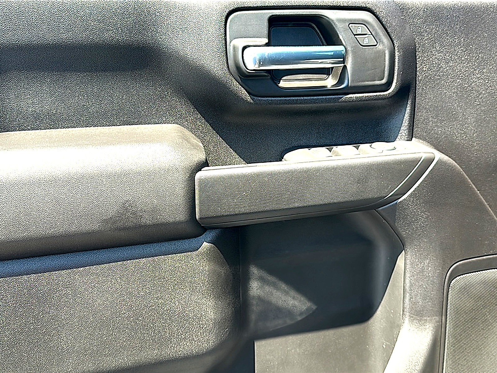 Used 2025 Chevrolet Silverado 2500 Custom w/ Custom Convenience Package AWD/4WD image 16