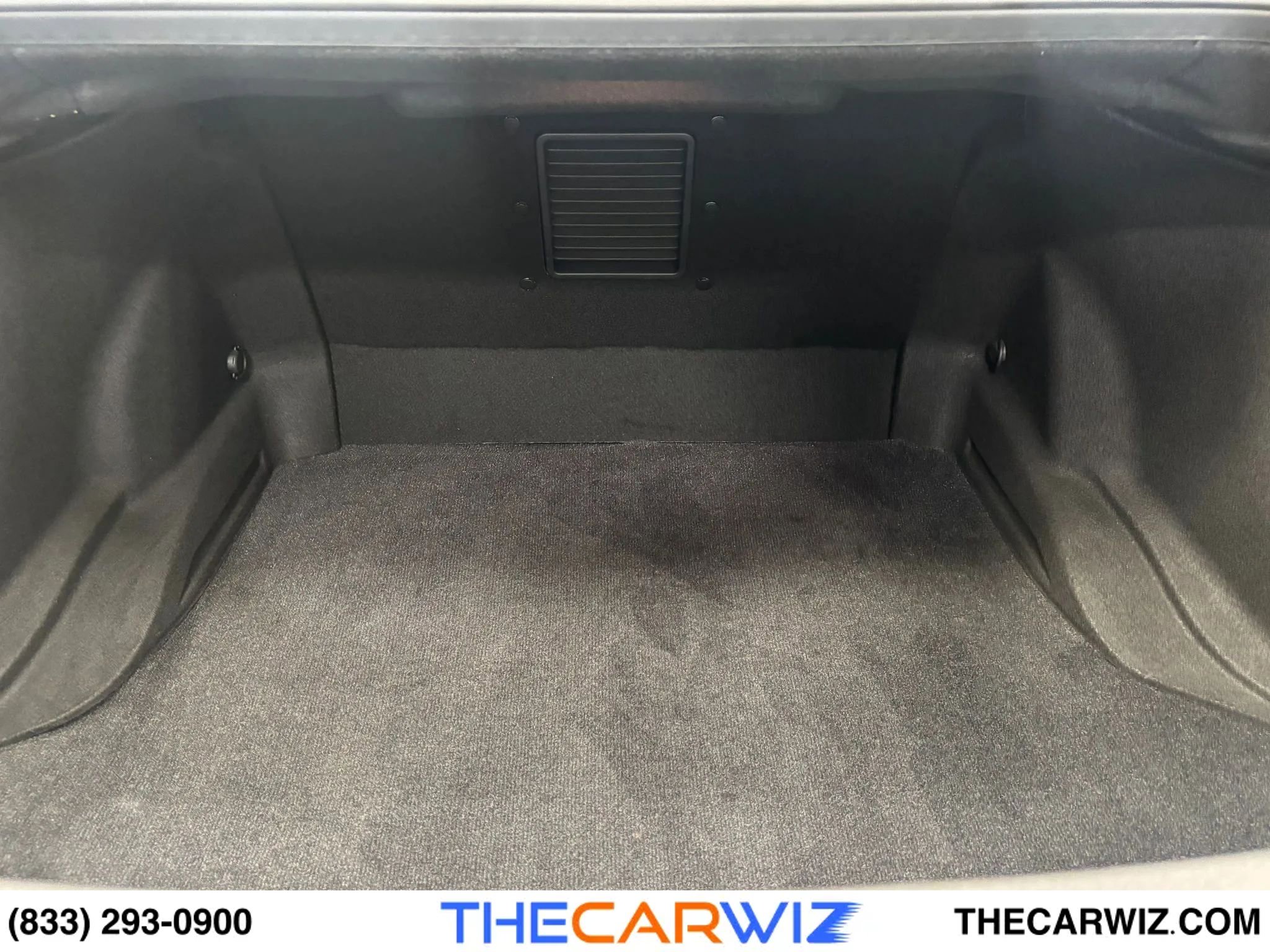 Used 2023 Nissan GT-R Premium w/ Premium Interior Package image 94