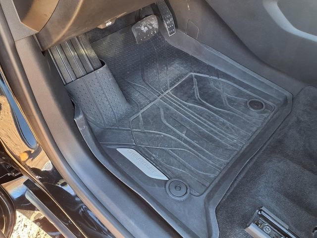 Certified 2022 Chevrolet Traverse Premier w/ Redline Edition image 24