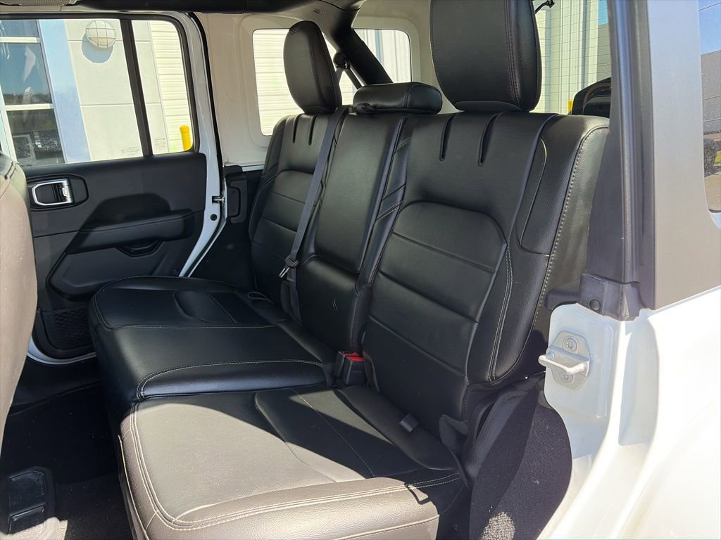 Used 2023 Jeep Wrangler Unlimited Sahara w/ Cold Weather Group image 11