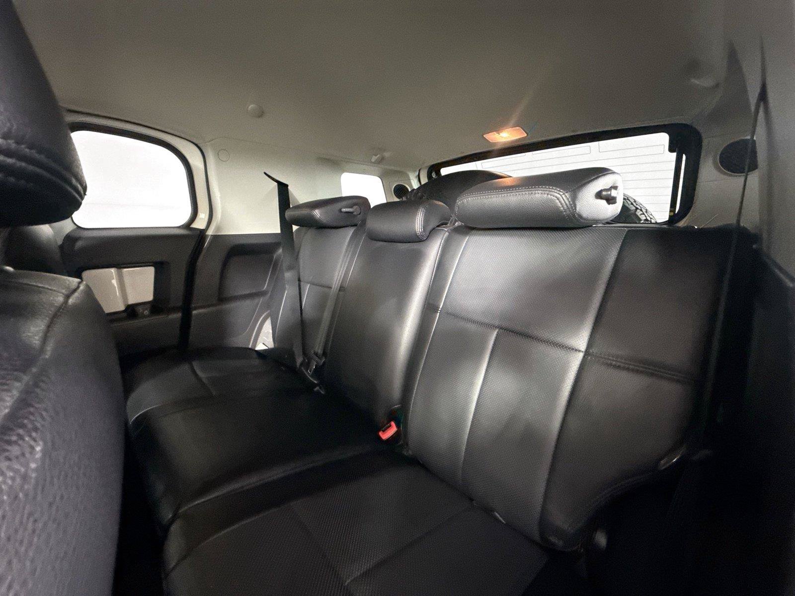 Used 2012 Toyota FJ Cruiser 4WD w/ Upgrade Pkg image 26