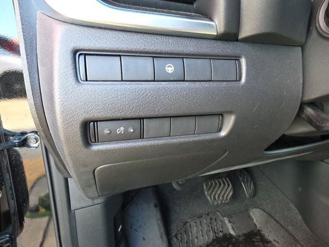 Used 2022 Nissan Rogue SV image 14