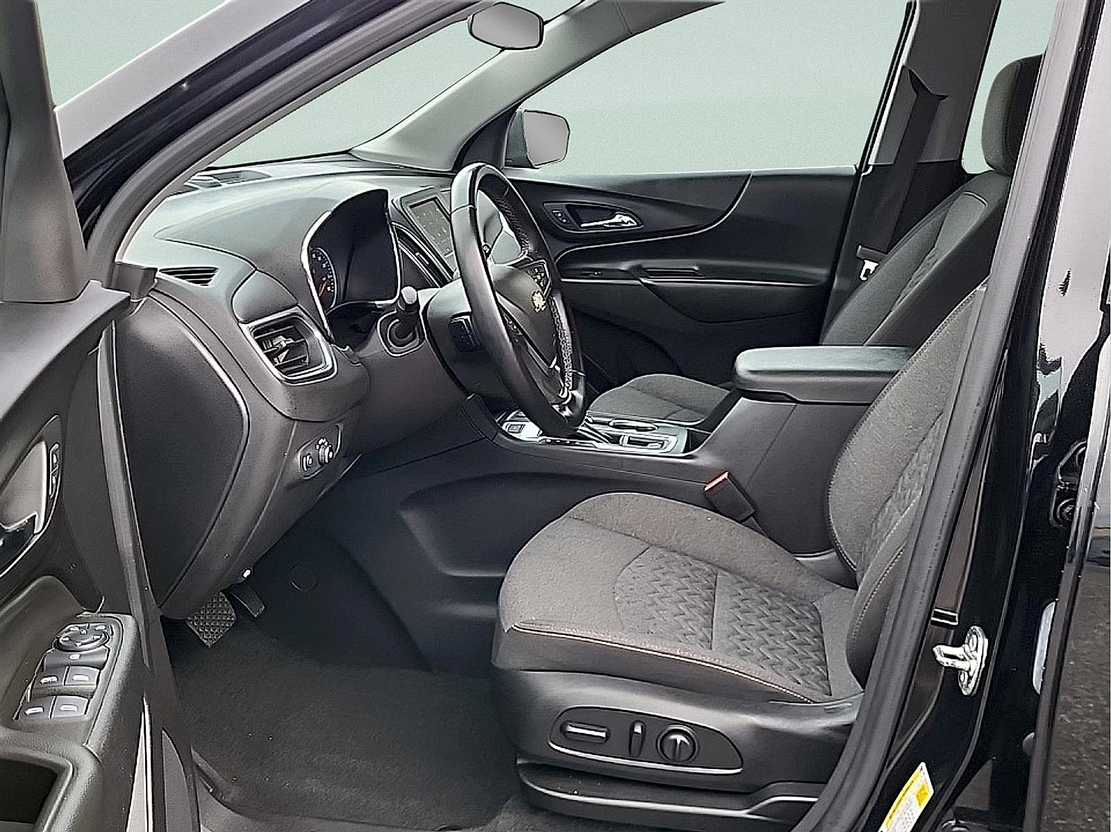 Used 2024 Chevrolet Equinox LT AWD/4WD image 13