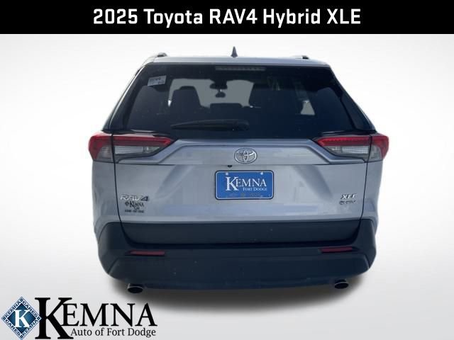 Used 2025 Toyota RAV4 XLE image 4