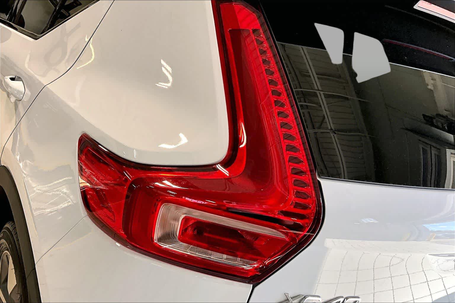 New 2026 Volvo XC40 B5 Plus w/ Protection Package Premier AWD/4WD image 5