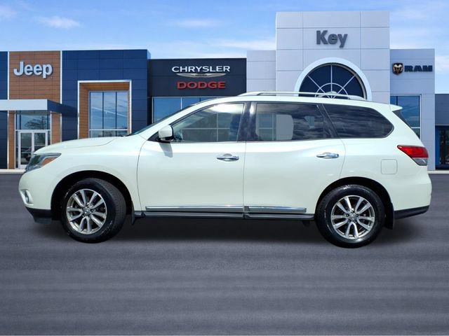 Used 2016 Nissan Pathfinder SL w/ SL Tech Package AWD/4WD image 3