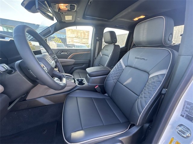 New 2026 GMC Canyon Denali image 11