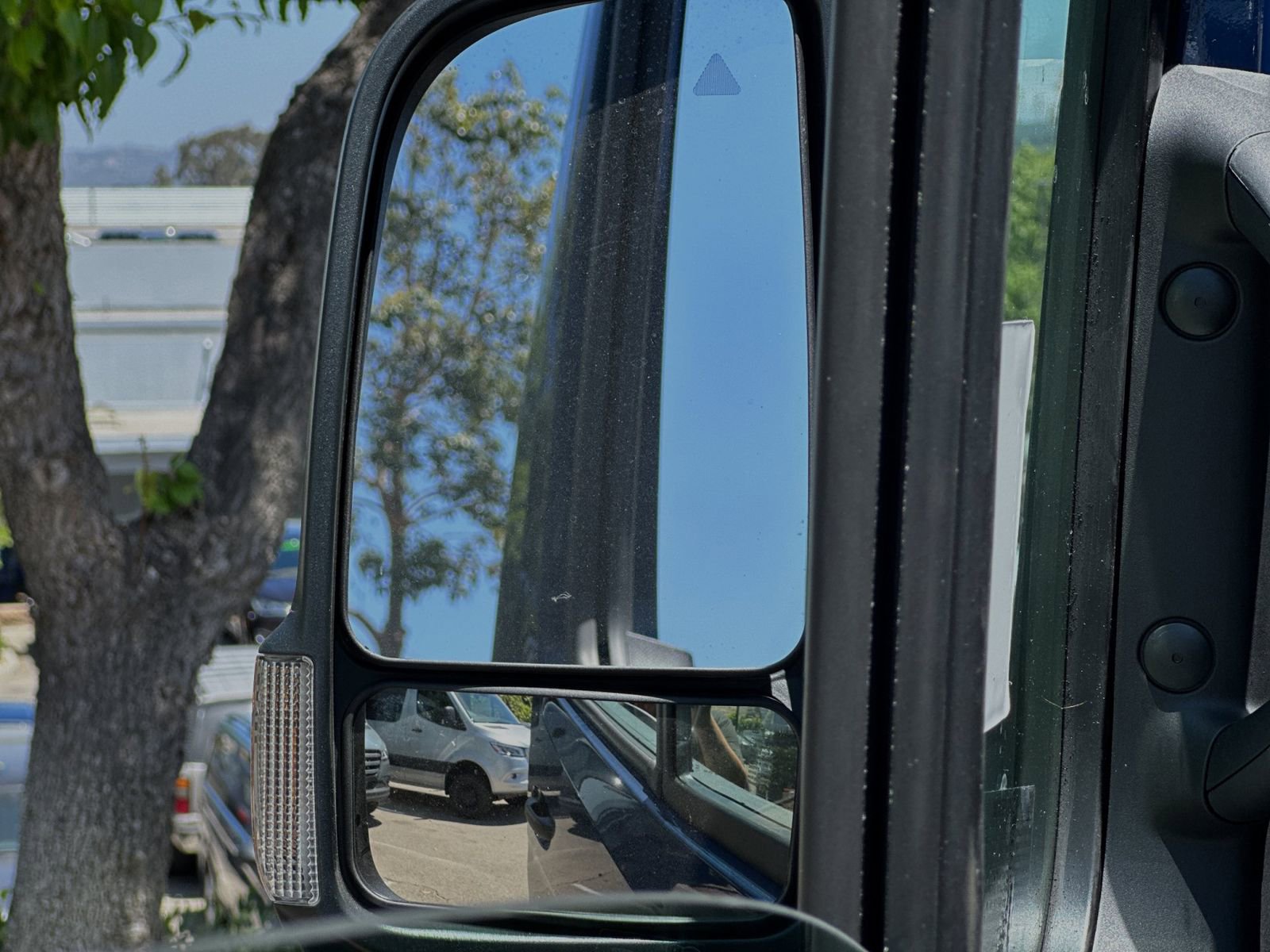 Used 2024 Mercedes-Benz Sprinter 2500 image 9