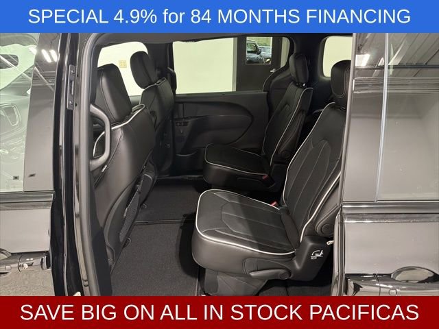 New 2026 Chrysler Pacifica Limited w/ S Appearance Package image 12