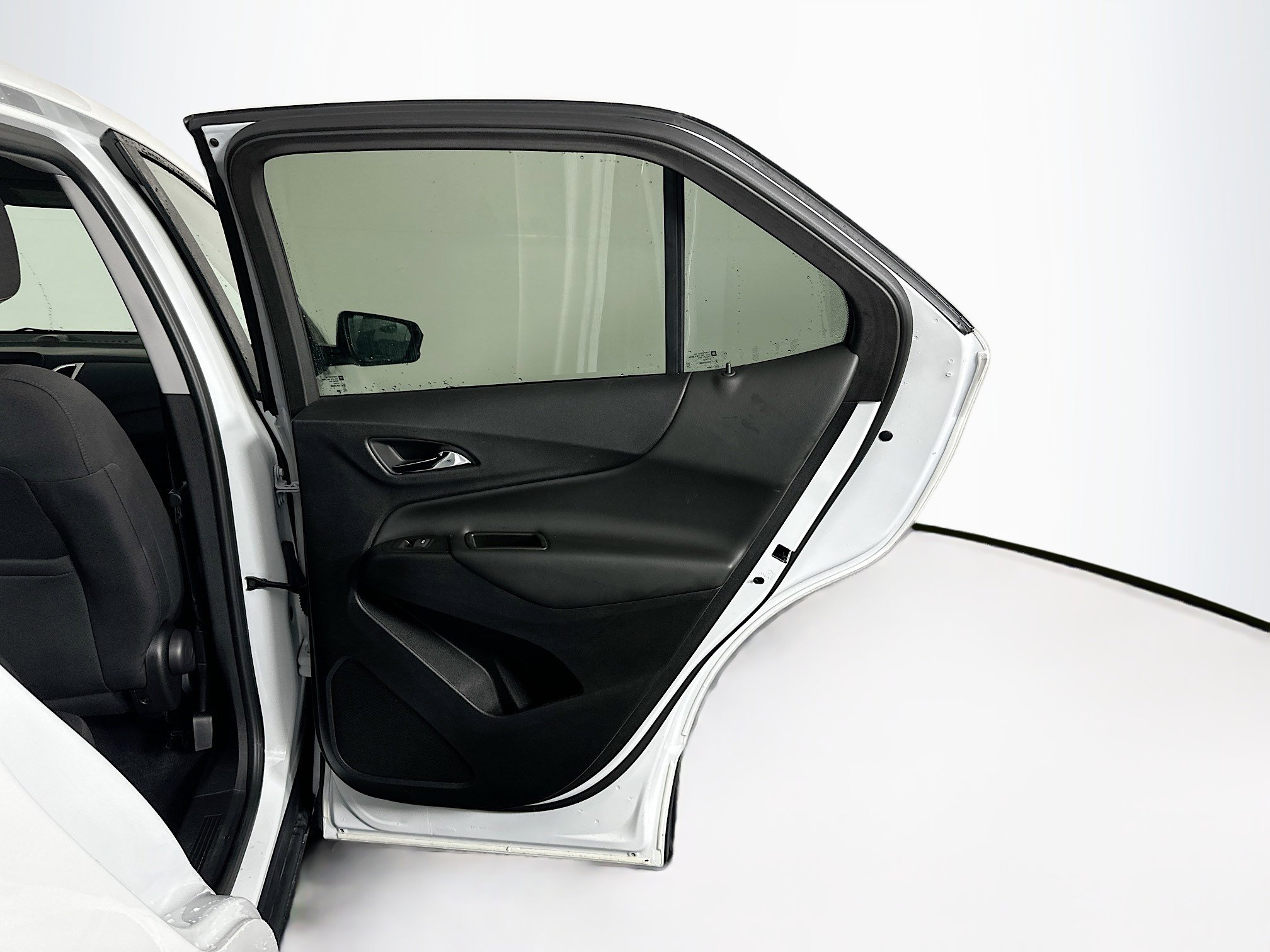 Used 2023 Chevrolet Equinox LT image 31