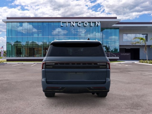 New 2025 Lincoln Navigator L Reserve w/ Jet Appearance Package AWD/4WD image 5