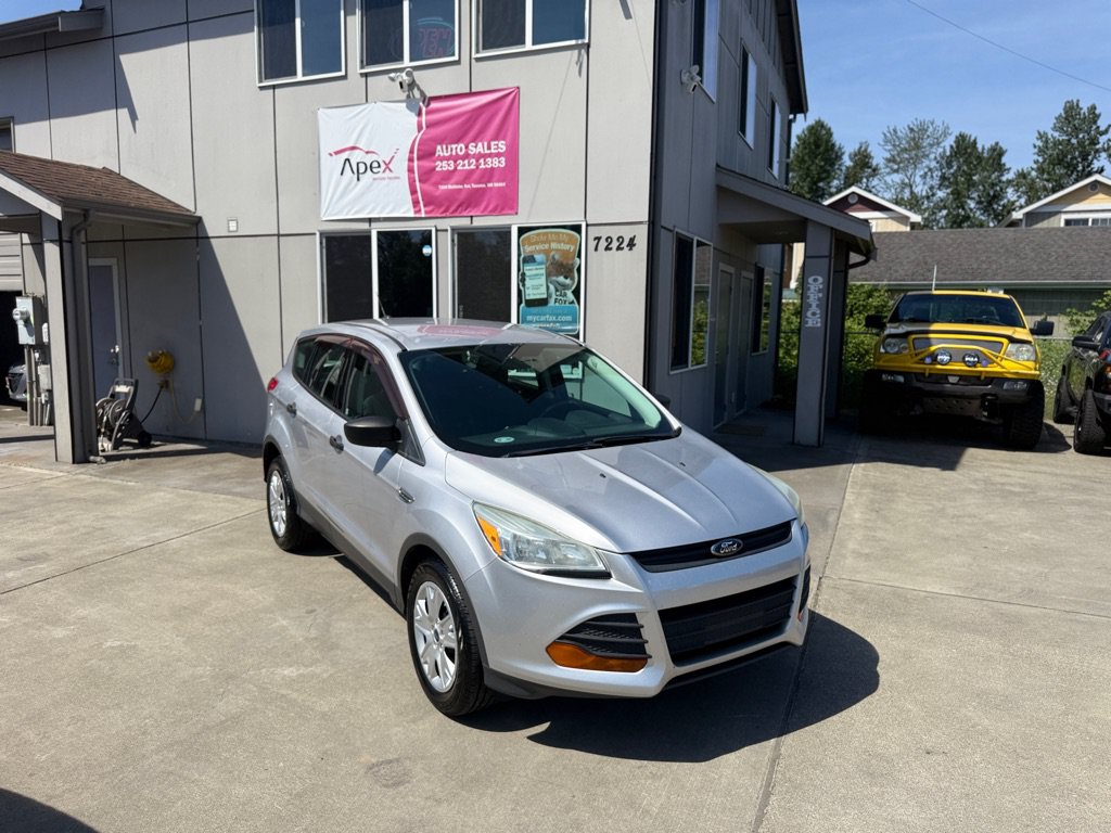 Used 2013 Ford Escape S FWD image 2