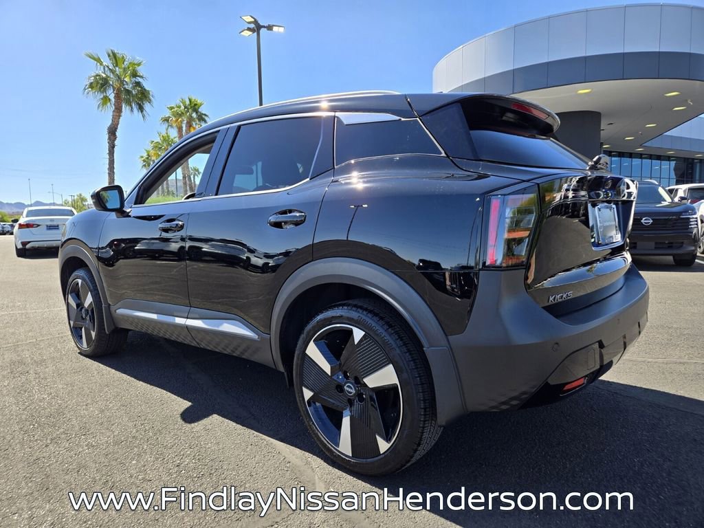 Used 2025 Nissan Kicks SR FWD image 4