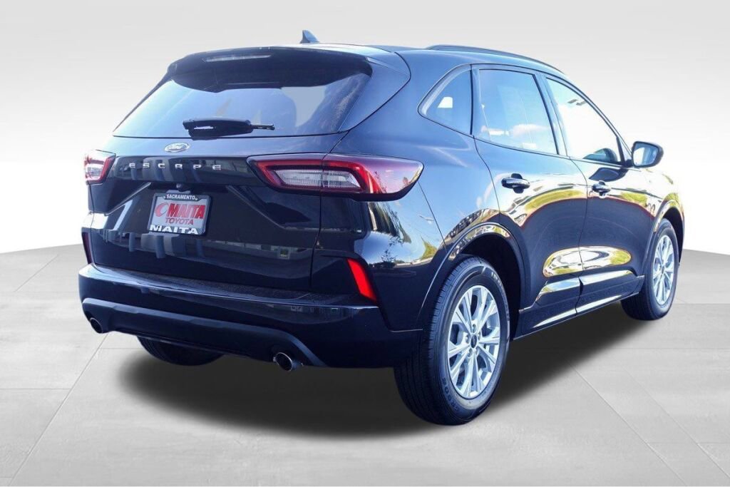 Used 2024 Ford Escape ST-Line image 6