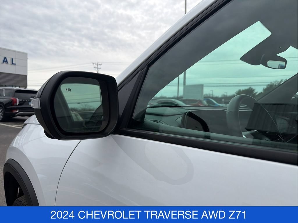 Used 2024 Chevrolet Traverse Z71 AWD/4WD image 26