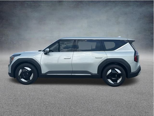 Used 2024 Kia EV9 Light Long Range RWD image 6