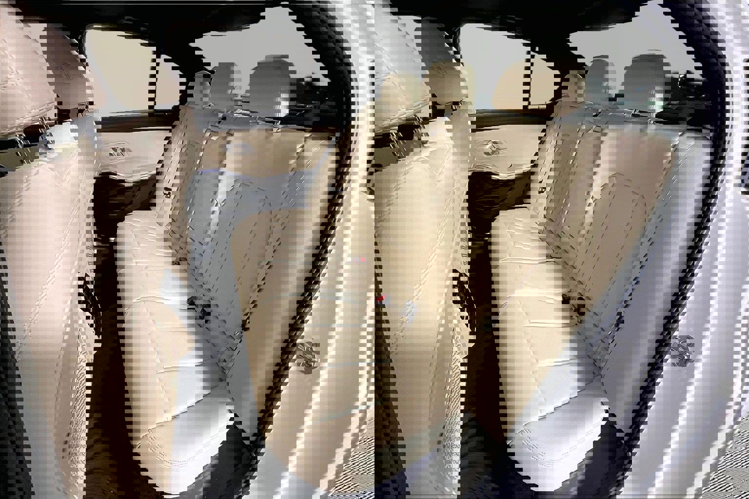 Used 2021 BMW 330i xDrive Sedan w/ Convenience Package image 26