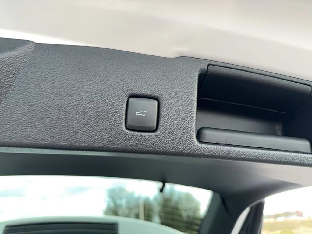 New 2025 Ford Escape SE FWD image 36