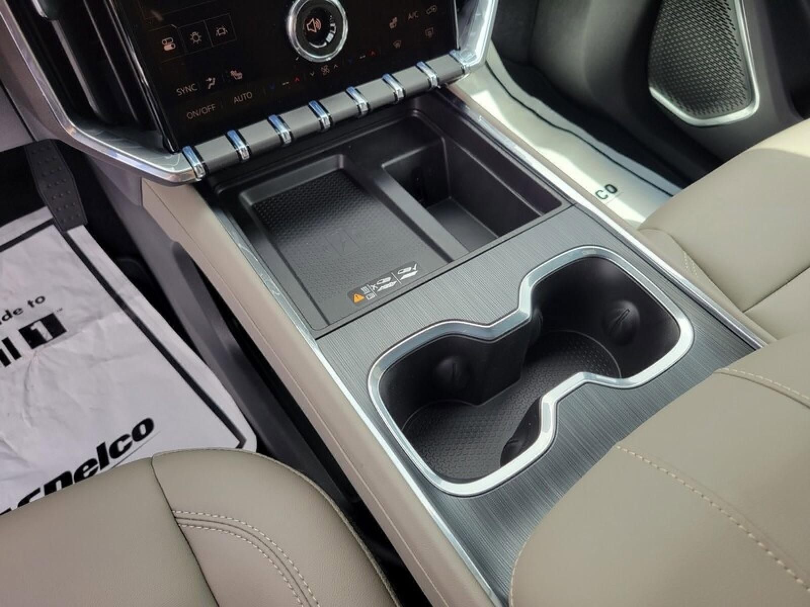 New 2026 GMC Acadia Elevation w/ Elevation Premium Package FWD image 16